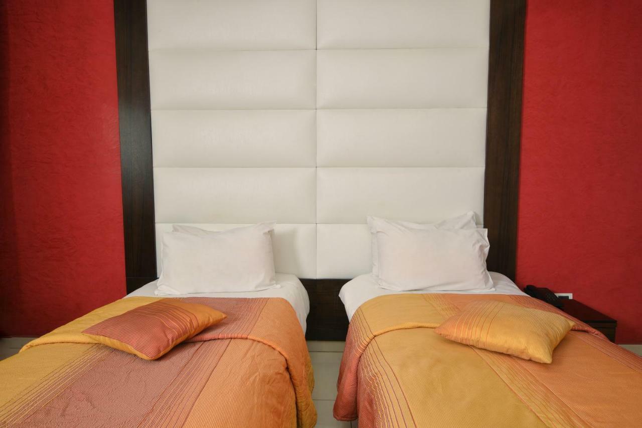 ג'ונייה Hollywood Inn Boutique Hotel מראה חיצוני תמונה