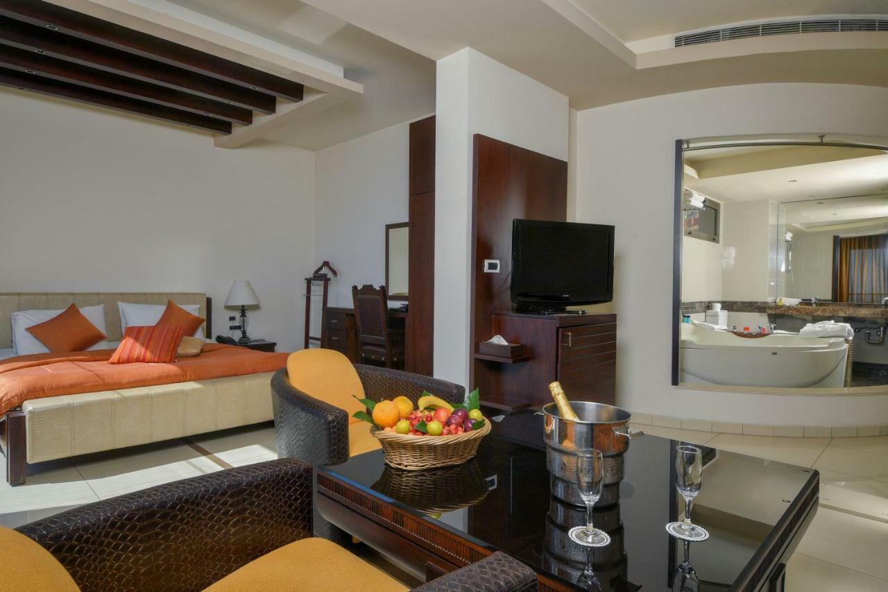 ג'ונייה Hollywood Inn Boutique Hotel מראה חיצוני תמונה